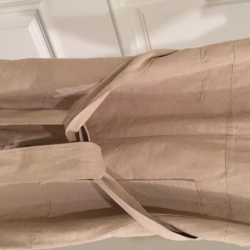 Cloth - Picture 2 of 3